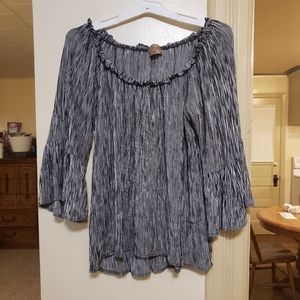 Forever Grace black & white ruffle bell sleeve top size XL  in great condition